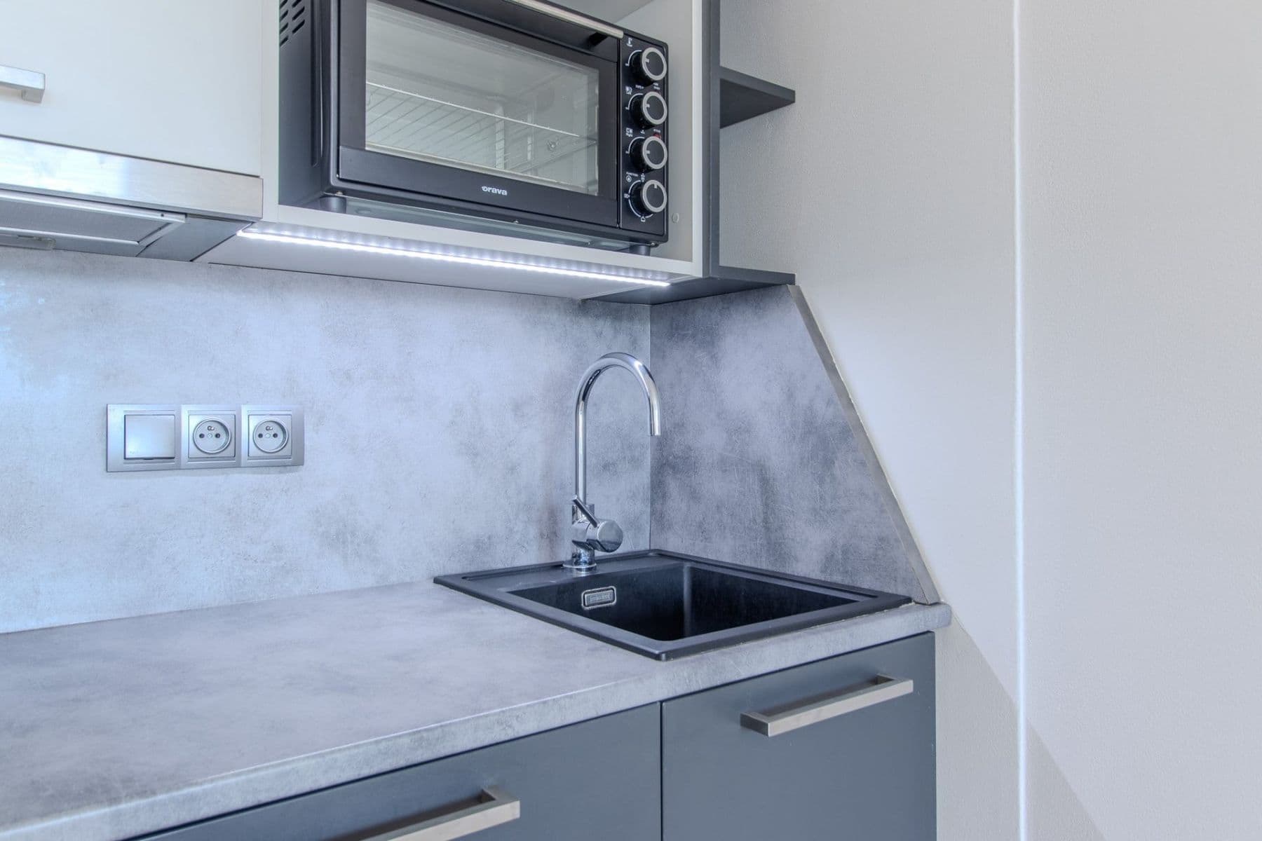 Pronájem bytu 1+kk 23 m², Peroutkova, Praha, Praha Pronájem bytu 1+kk 23 m², Peroutkova, Praha, Praha