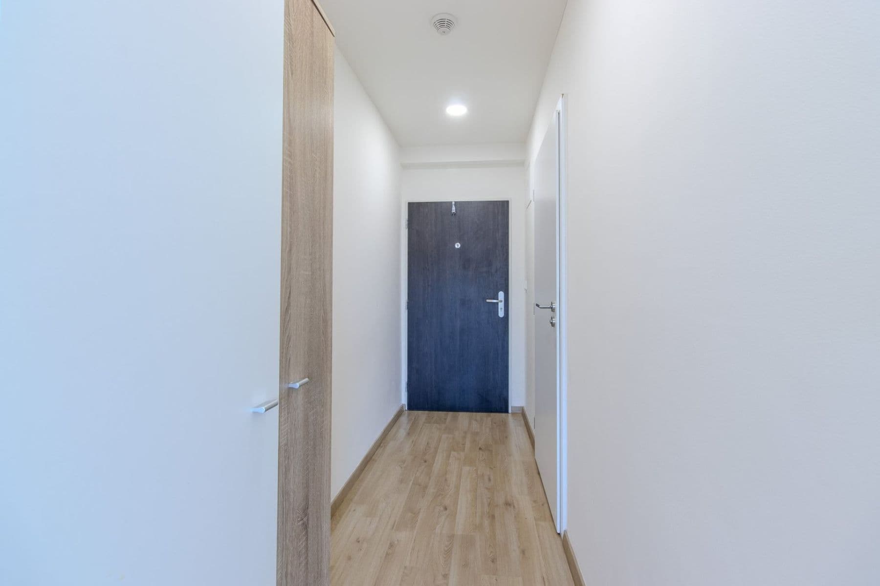 Pronájem bytu 1+kk 23 m², Peroutkova, Praha, Praha Pronájem bytu 1+kk 23 m², Peroutkova, Praha, Praha