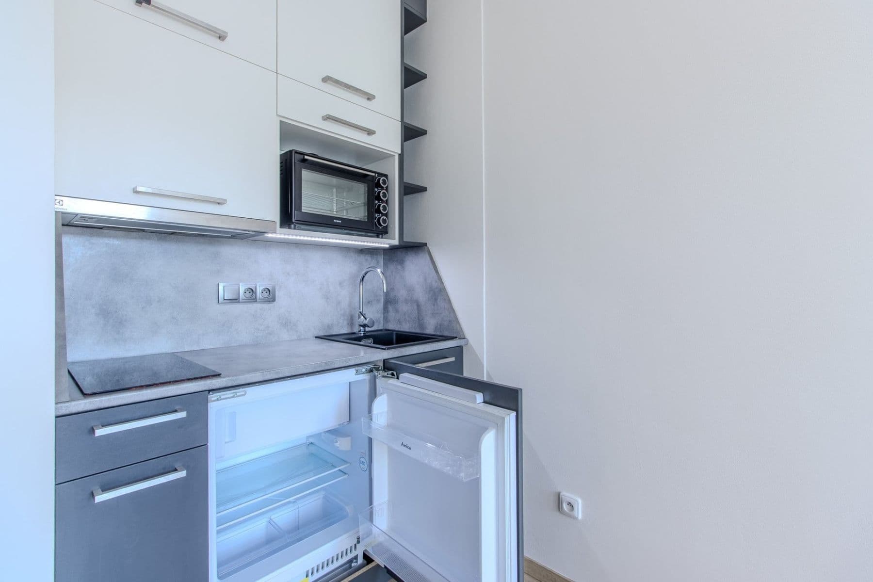 Pronájem bytu 1+kk 23 m², Peroutkova, Praha, Praha Pronájem bytu 1+kk 23 m², Peroutkova, Praha, Praha