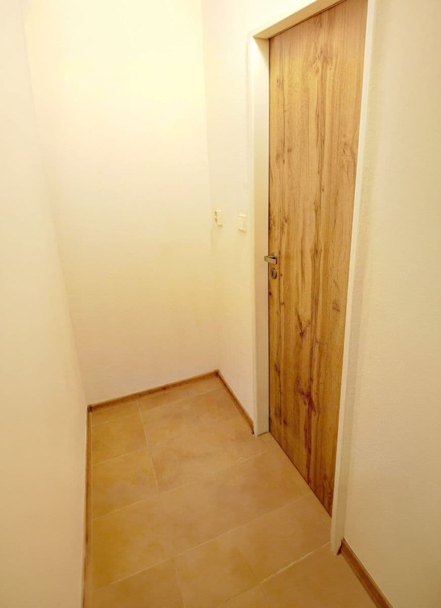 Prodej bytu 2+kk 40 m², Makovského, Praha, Praha Prodej bytu 2+kk 40 m², Makovského, Praha, Praha