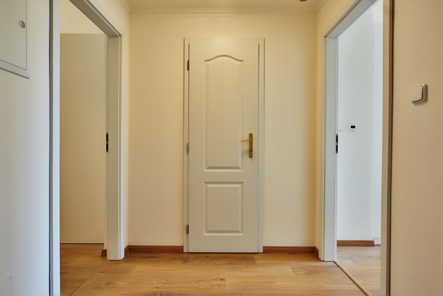 Pronájem bytu 52 m², náměstí Bratří Synků, Praha, Praha Pronájem bytu 52 m², náměstí Bratří Synků, Praha, Praha