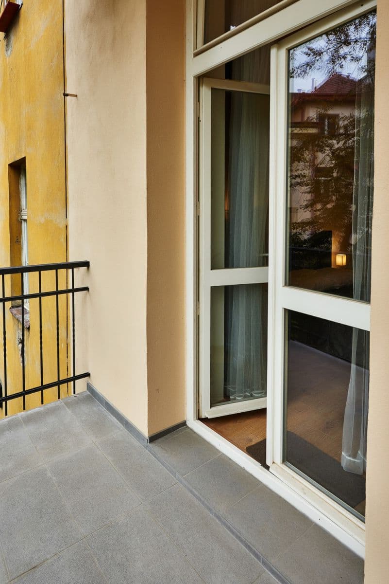 Pronájem bytu 52 m², náměstí Bratří Synků, Praha, Praha Pronájem bytu 52 m², náměstí Bratří Synků, Praha, Praha