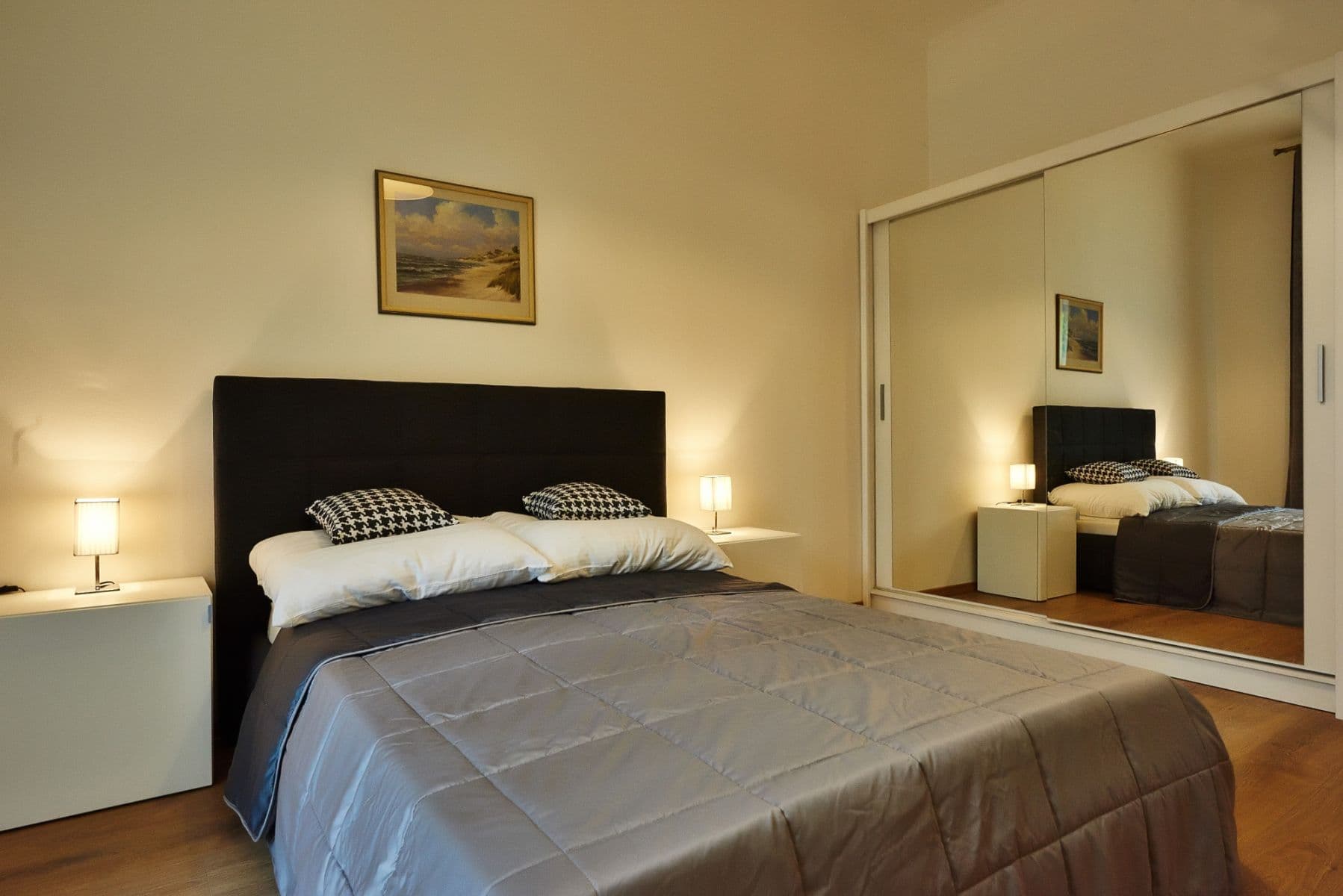 Pronájem bytu 52 m², náměstí Bratří Synků, Praha, Praha Pronájem bytu 52 m², náměstí Bratří Synků, Praha, Praha