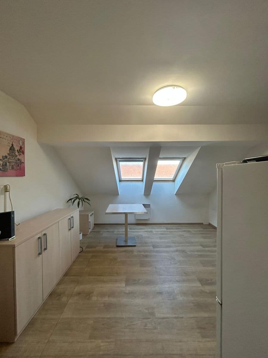 Pronájem bytu 1+kk 26 m², Olomoucká, Brno, Jihomoravský kraj Pronájem bytu 1+kk 26 m², Olomoucká, Brno, Jihomoravský kraj