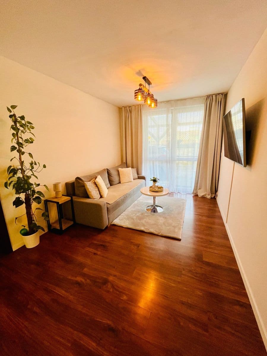 Prodej bytu 4+1 79 m², Jazerná, Rovinka, Bratislavský kraj Prodej bytu 4+1 79 m², Jazerná, Rovinka, Bratislavský kraj