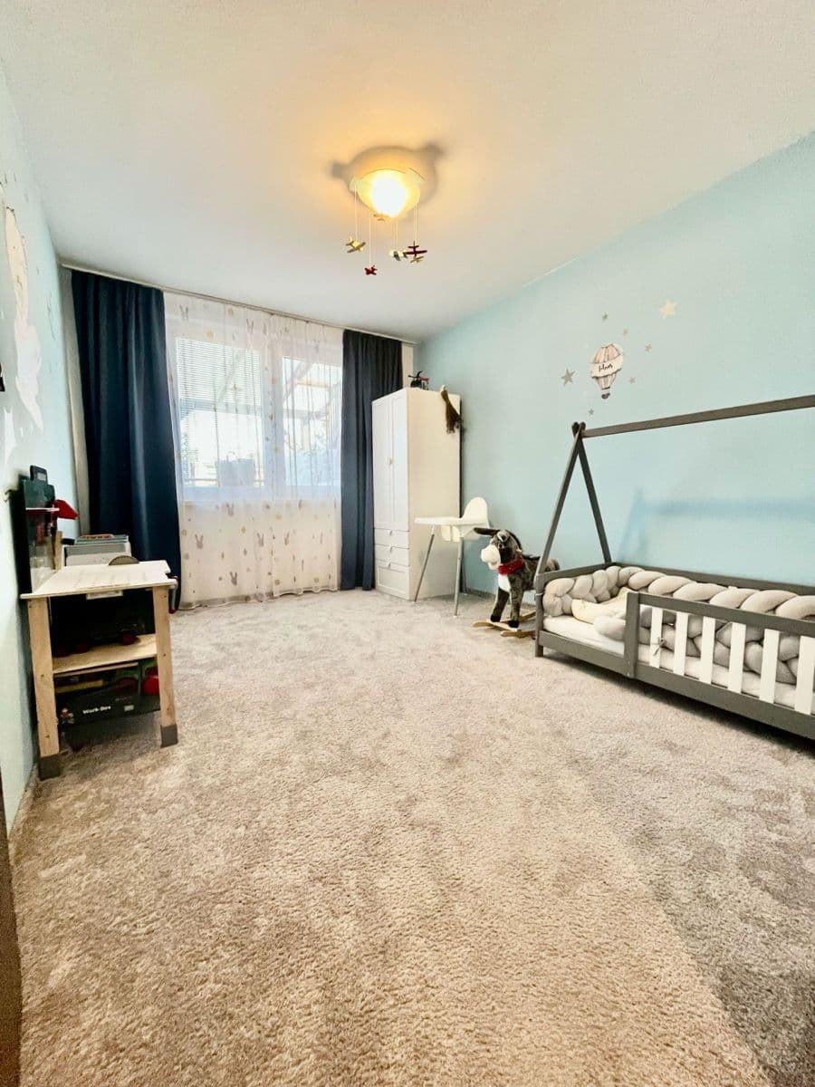 Prodej bytu 4+1 79 m², Jazerná, Rovinka, Bratislavský kraj Prodej bytu 4+1 79 m², Jazerná, Rovinka, Bratislavský kraj