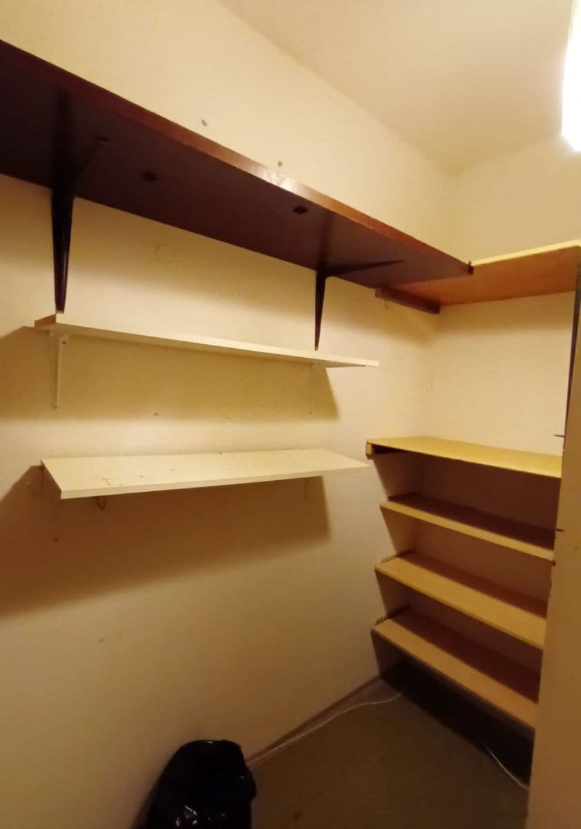 Pronájem bytu 4+1 90 m², Bryksova, Praha, Praha Pronájem bytu 4+1 90 m², Bryksova, Praha, Praha