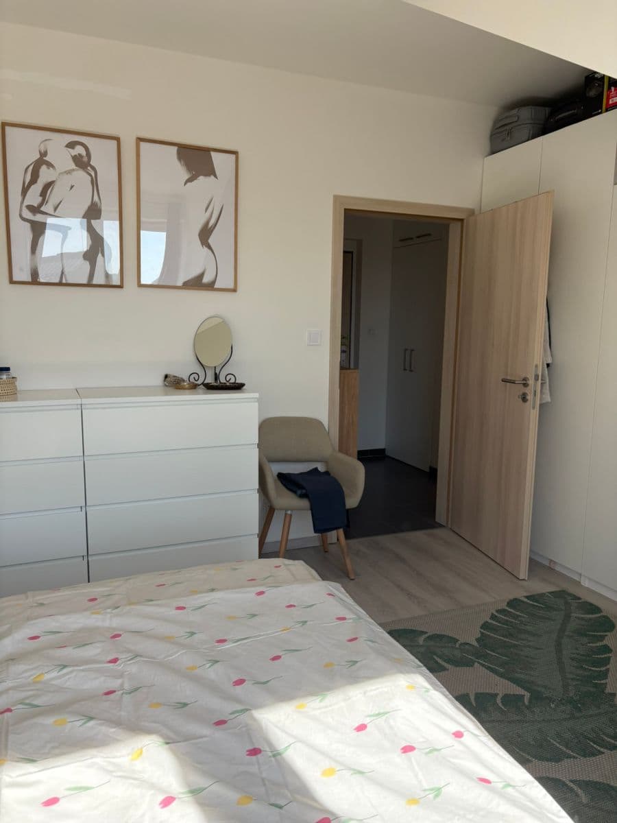 Pronájem bytu 2+kk 52 m², Na Výšině, Říčany, Středočeský kraj Pronájem bytu 2+kk 52 m², Na Výšině, Říčany, Středočeský kraj