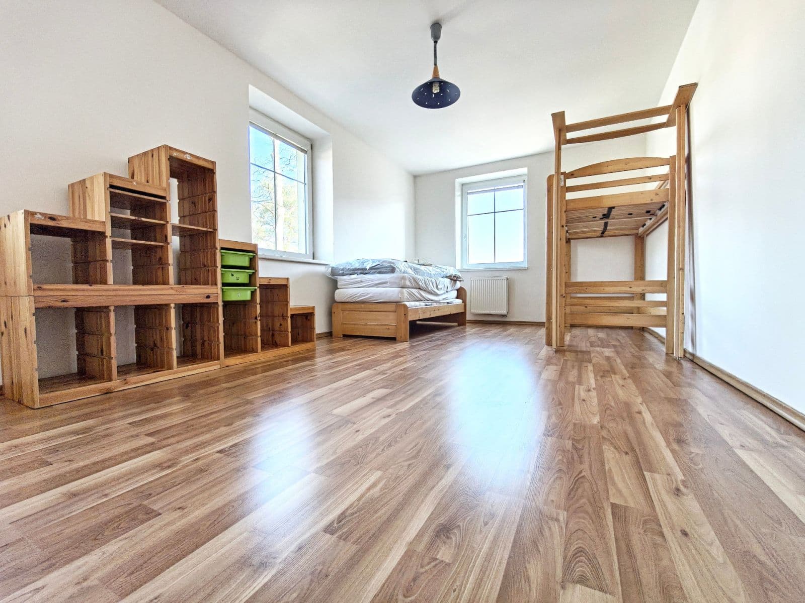 Prodej bytu 3+kk 86 m², Kaštanová, Milovice, Středočeský kraj Prodej bytu 3+kk 86 m², Kaštanová, Milovice, Středočeský kraj