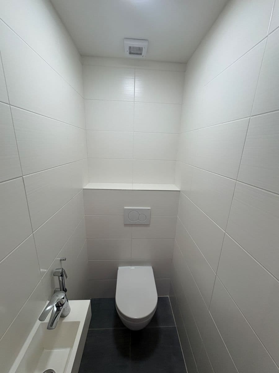 Pronájem bytu 3+1 73 m², Lovosická, Praha, Praha Pronájem bytu 3+1 73 m², Lovosická, Praha, Praha