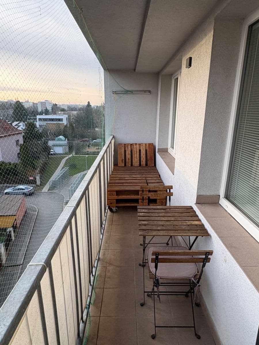 Pronájem bytu 3+1 73 m², Lovosická, Praha, Praha Pronájem bytu 3+1 73 m², Lovosická, Praha, Praha