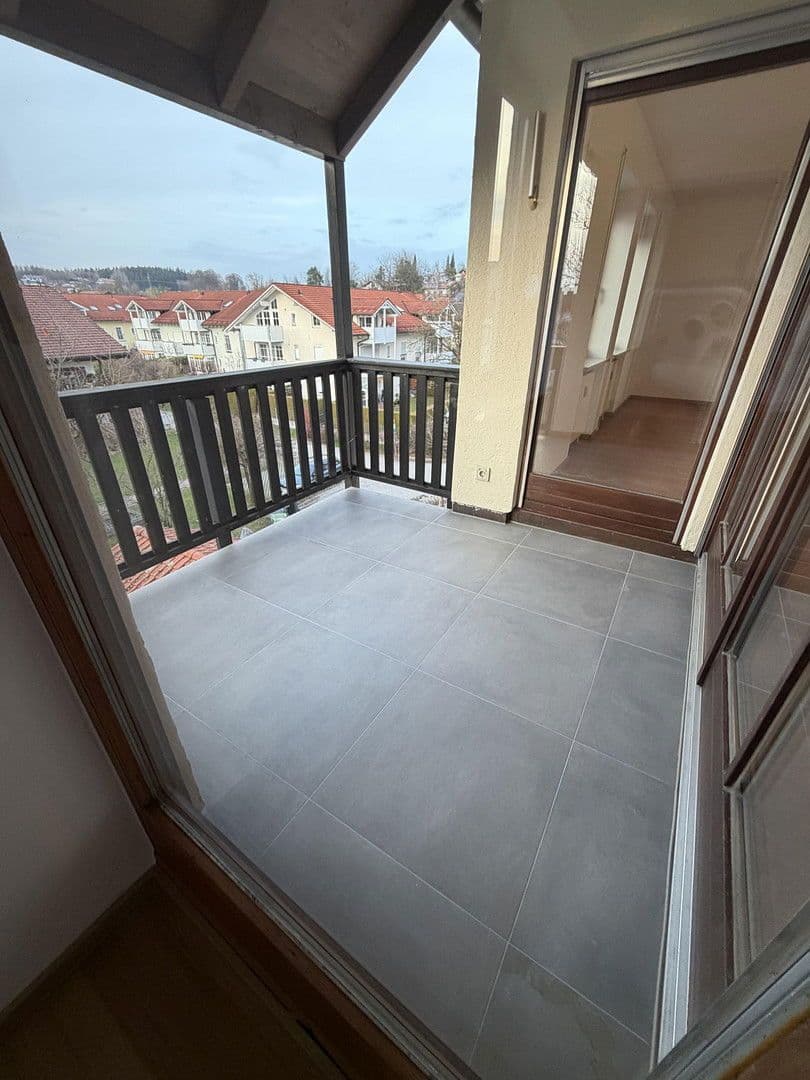 Pronájem bytu 2+1 66 m², Moosbauerplatz 8, Bad Endorf, Bavorsko Pronájem bytu 2+1 66 m², Moosbauerplatz 8, Bad Endorf, Bavorsko