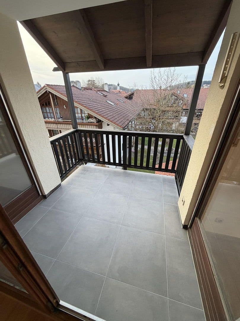 Pronájem bytu 2+1 66 m², Moosbauerplatz 8, Bad Endorf, Bavorsko Pronájem bytu 2+1 66 m², Moosbauerplatz 8, Bad Endorf, Bavorsko