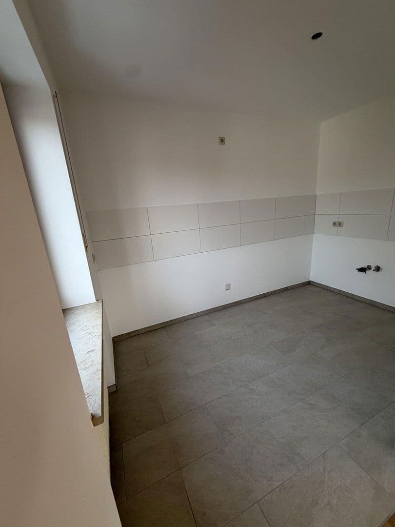 Pronájem bytu 2+1 66 m², Moosbauerplatz 8, Bad Endorf, Bavorsko Pronájem bytu 2+1 66 m², Moosbauerplatz 8, Bad Endorf, Bavorsko