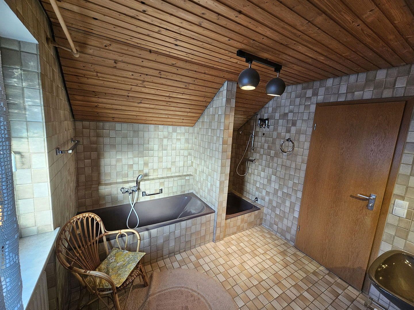 Prodej domu 128 m², pozemek 748 m², Brahmsweg 12, Herbrechtingen, Bádensko-Württembersko Prodej domu 128 m², pozemek 748 m², Brahmsweg 12, Herbrechtingen, Bádensko-Württembersko