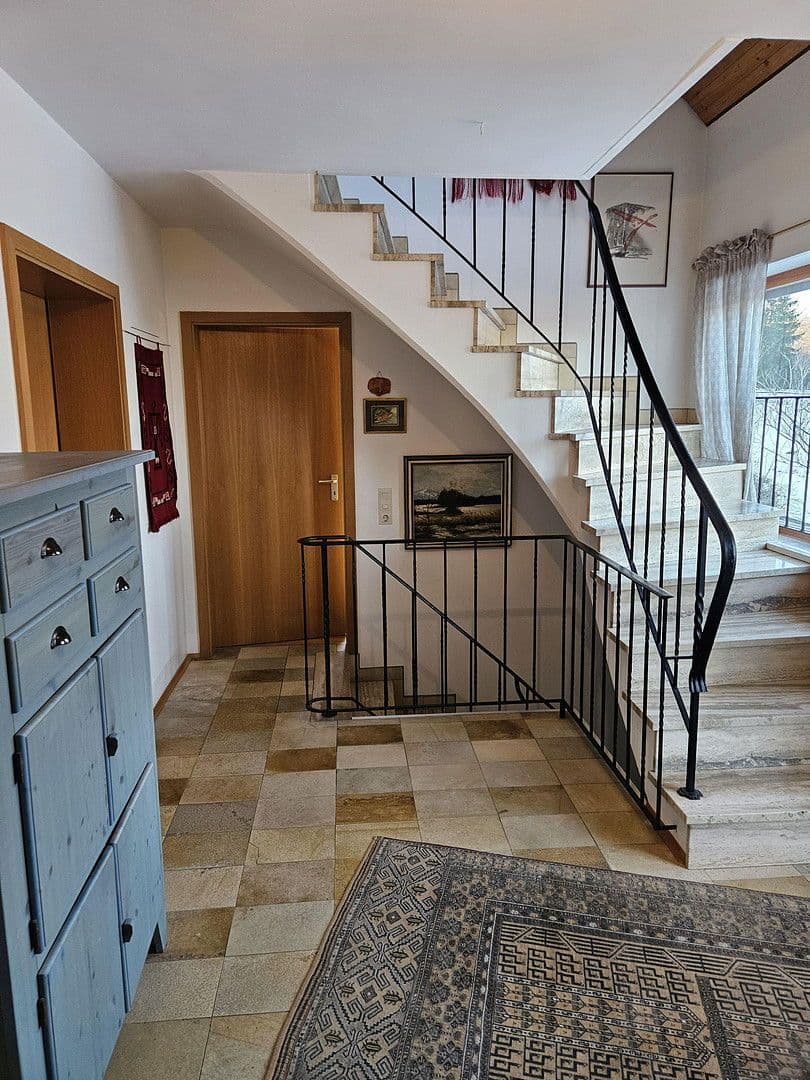 Prodej domu 128 m², pozemek 748 m², Brahmsweg 12, Herbrechtingen, Bádensko-Württembersko Prodej domu 128 m², pozemek 748 m², Brahmsweg 12, Herbrechtingen, Bádensko-Württembersko