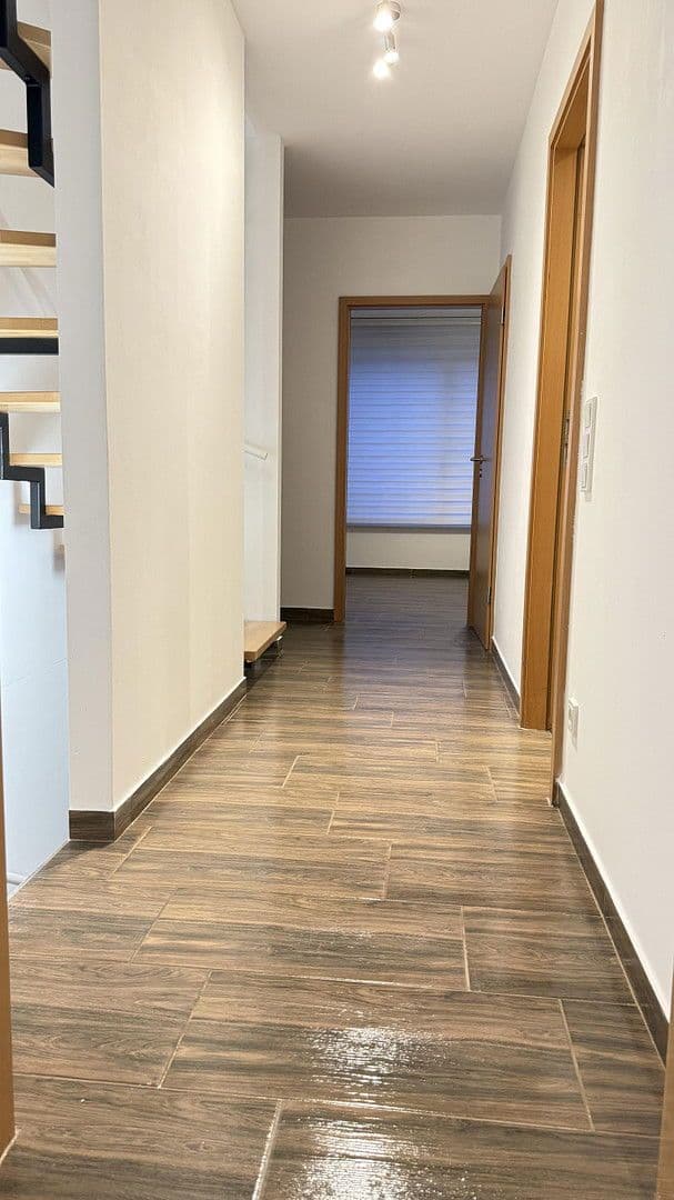 Prodej domu 145 m², pozemek 232 m², Neckarsteinach, Hessen Prodej domu 145 m², pozemek 232 m², Neckarsteinach, Hessen