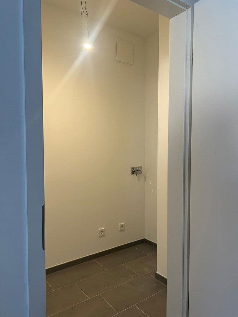 Pronájem bytu 3+1 86 m², Bürgerstraße 53A, Berlin, Berlín Pronájem bytu 3+1 86 m², Bürgerstraße 53A, Berlin, Berlín