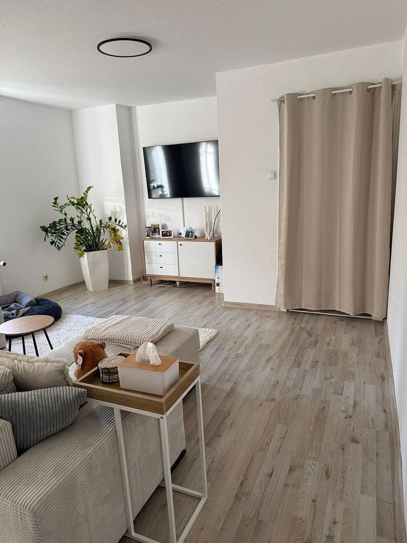 Pronájem bytu 3+1 75 m², Billerbecker Straße 51, Einbeck, Dolní Sasko Pronájem bytu 3+1 75 m², Billerbecker Straße 51, Einbeck, Dolní Sasko