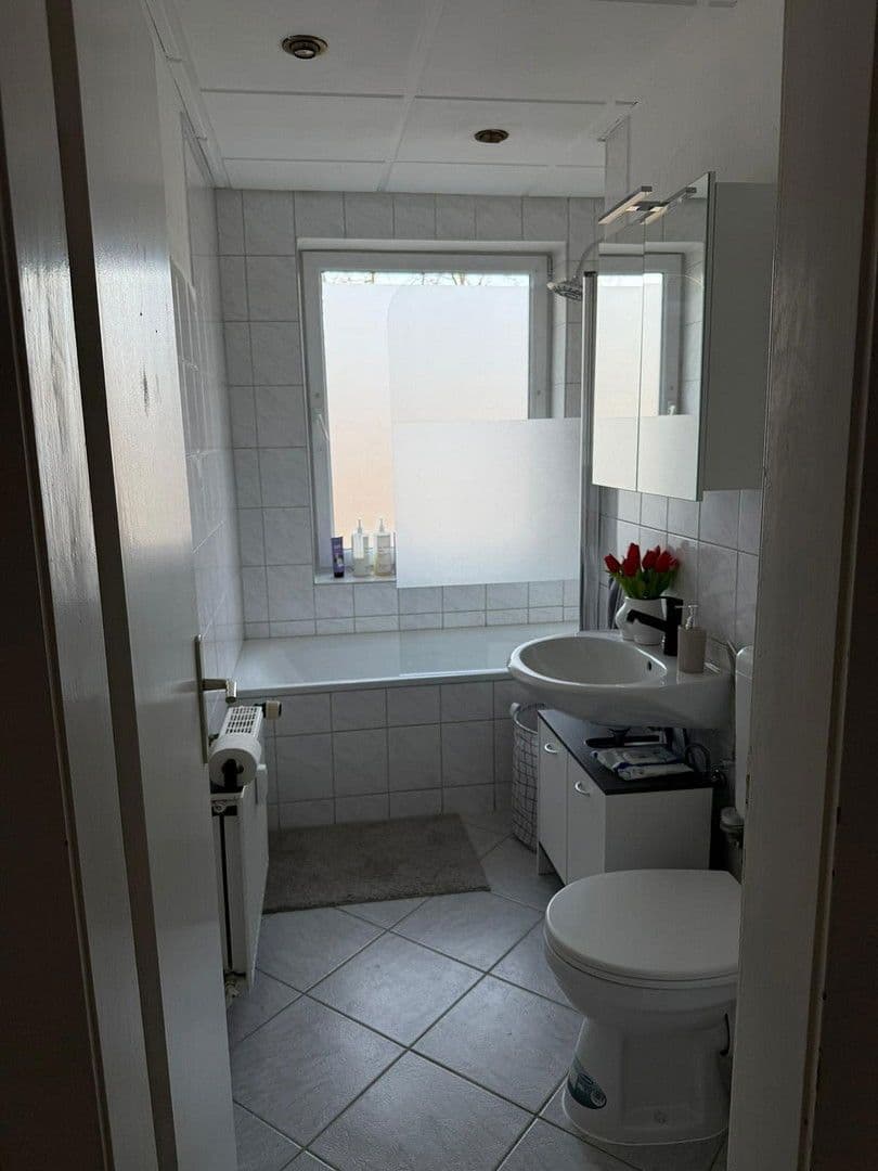 Pronájem bytu 3+1 75 m², Billerbecker Straße 51, Einbeck, Dolní Sasko Pronájem bytu 3+1 75 m², Billerbecker Straße 51, Einbeck, Dolní Sasko