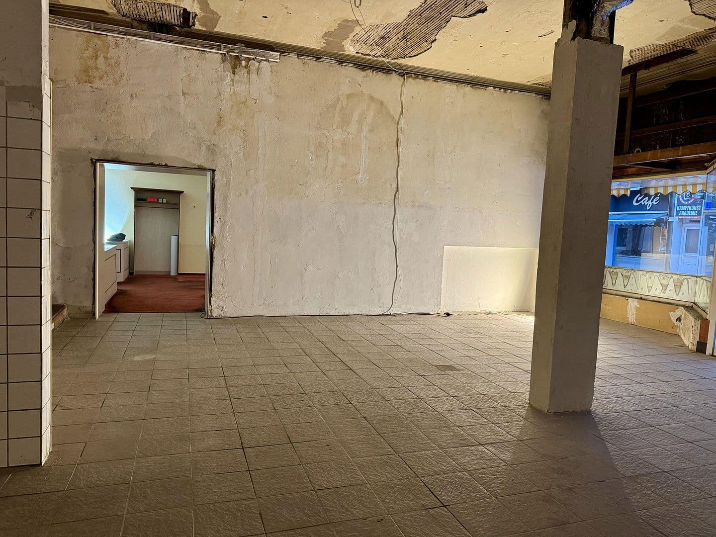 Pronájem nebytového prostoru 290 m², Bochumer Straße 36, Essen, Severní Porýní-Vestfálsko Pronájem nebytového prostoru 290 m², Bochumer Straße 36, Essen, Severní Porýní-Vestfálsko