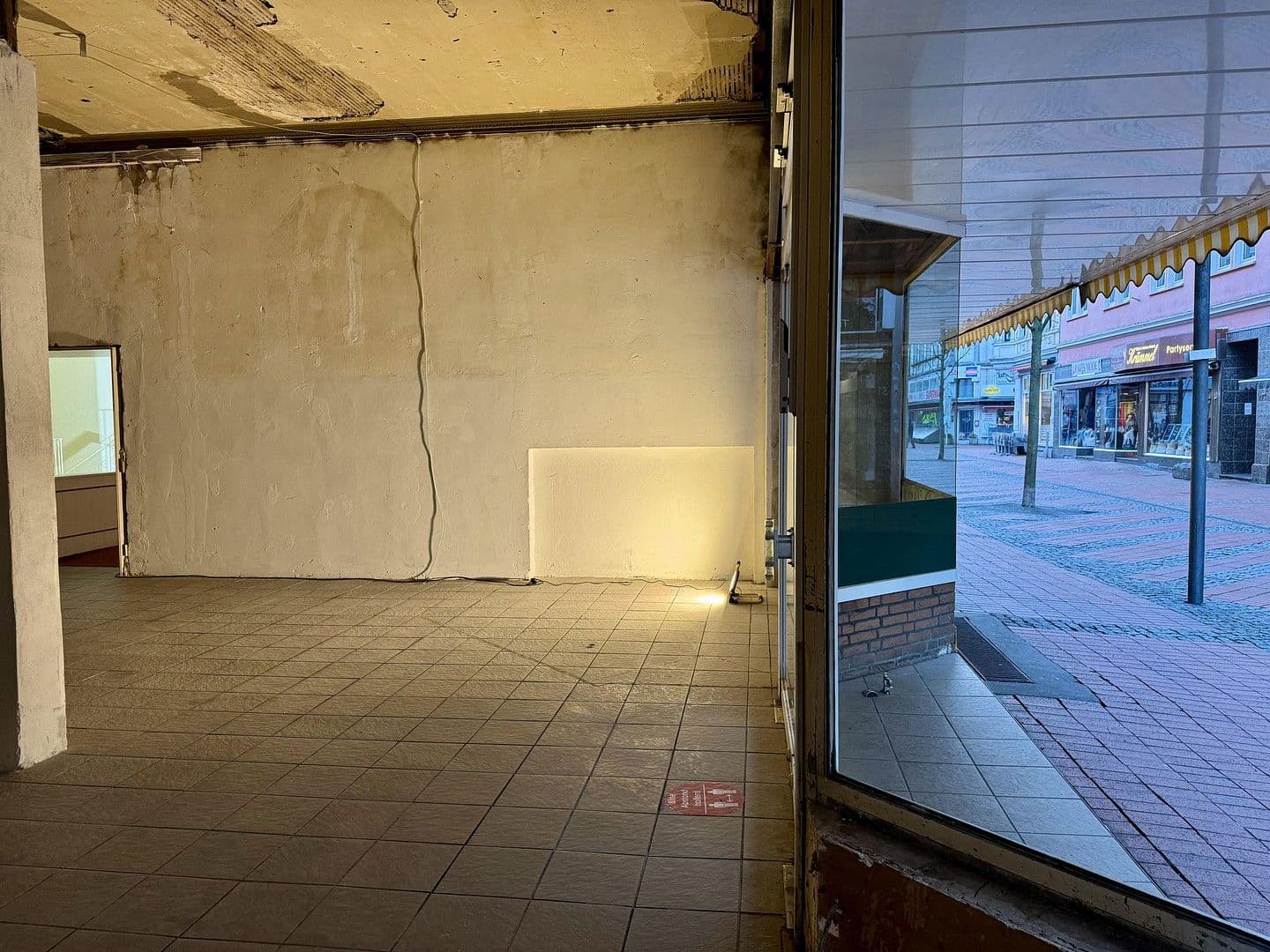 Pronájem nebytového prostoru 290 m², Bochumer Straße 36, Essen, Severní Porýní-Vestfálsko Pronájem nebytového prostoru 290 m², Bochumer Straße 36, Essen, Severní Porýní-Vestfálsko