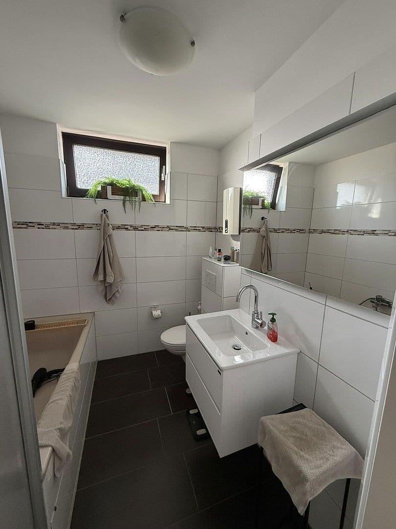 Pronájem bytu 2+1 65 m², Hagdornstr. 62, Hilden, Severní Porýní-Vestfálsko Pronájem bytu 2+1 65 m², Hagdornstr. 62, Hilden, Severní Porýní-Vestfálsko