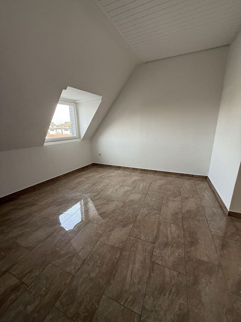 Pronájem bytu 3+kk 80 m², Altstadtstraße 25, Leverkusen, Severní Porýní-Vestfálsko Pronájem bytu 3+kk 80 m², Altstadtstraße 25, Leverkusen, Severní Porýní-Vestfálsko