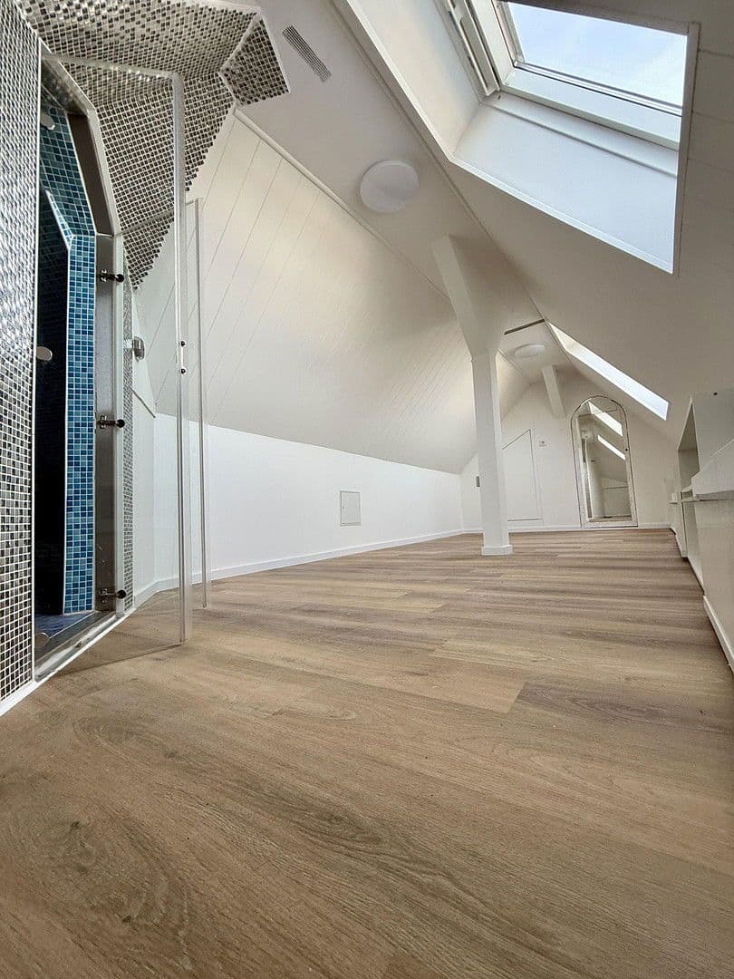 Pronájem bytu 3+kk 80 m², Altstadtstraße 25, Leverkusen, Severní Porýní-Vestfálsko Pronájem bytu 3+kk 80 m², Altstadtstraße 25, Leverkusen, Severní Porýní-Vestfálsko