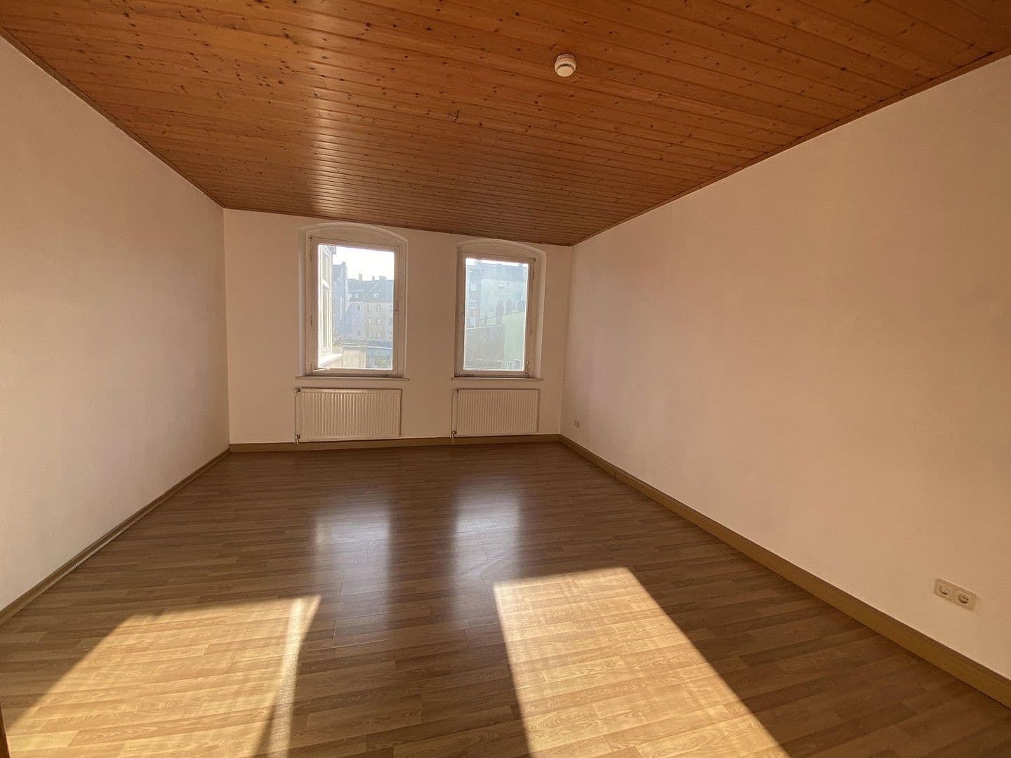 Pronájem bytu 4+1 100 m², Hof, Bavorsko Pronájem bytu 4+1 100 m², Hof, Bavorsko