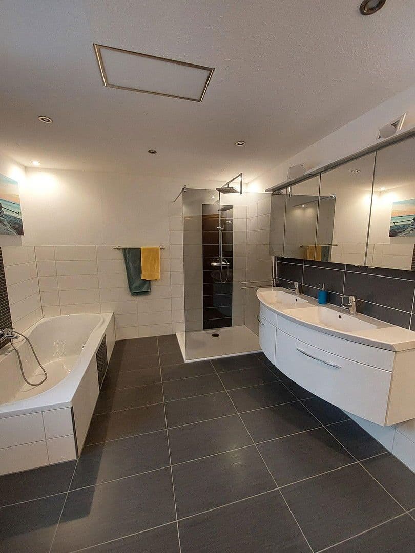 Prodej domu 179 m², pozemek 724 m², Reckendorf, Bavorsko Prodej domu 179 m², pozemek 724 m², Reckendorf, Bavorsko