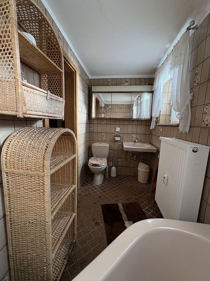 Pronájem bytu 3+1 98 m², Ermreus 28, Kunreuth, Bavorsko Pronájem bytu 3+1 98 m², Ermreus 28, Kunreuth, Bavorsko