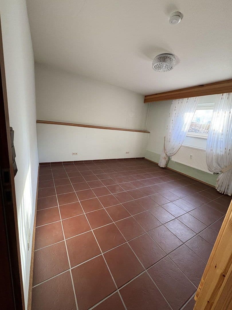 Pronájem bytu 3+1 98 m², Ermreus 28, Kunreuth, Bavorsko Pronájem bytu 3+1 98 m², Ermreus 28, Kunreuth, Bavorsko