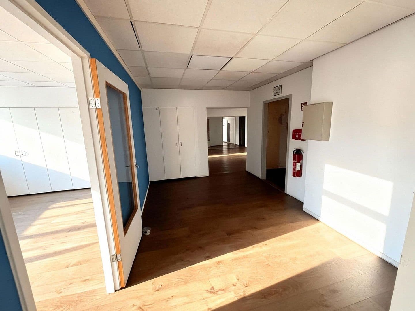 Pronájem nebytového prostoru 5.000 m², Stuhr, Dolní Sasko Pronájem nebytového prostoru 5.000 m², Stuhr, Dolní Sasko