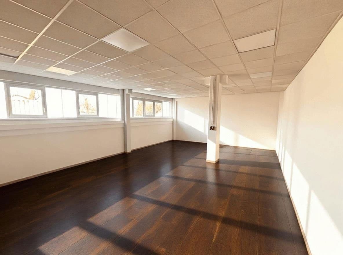 Pronájem nebytového prostoru 5.000 m², Stuhr, Dolní Sasko Pronájem nebytového prostoru 5.000 m², Stuhr, Dolní Sasko