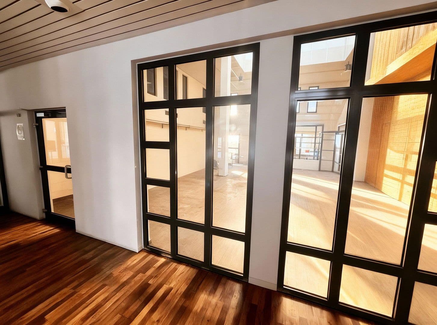 Pronájem nebytového prostoru 5.000 m², Stuhr, Dolní Sasko Pronájem nebytového prostoru 5.000 m², Stuhr, Dolní Sasko