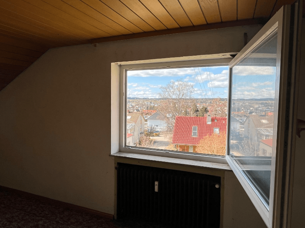 Prodej domu 240 m², pozemek 910 m², Kapellenweg 13, Deißlingen, Bádensko-Württembersko Prodej domu 240 m², pozemek 910 m², Kapellenweg 13, Deißlingen, Bádensko-Württembersko