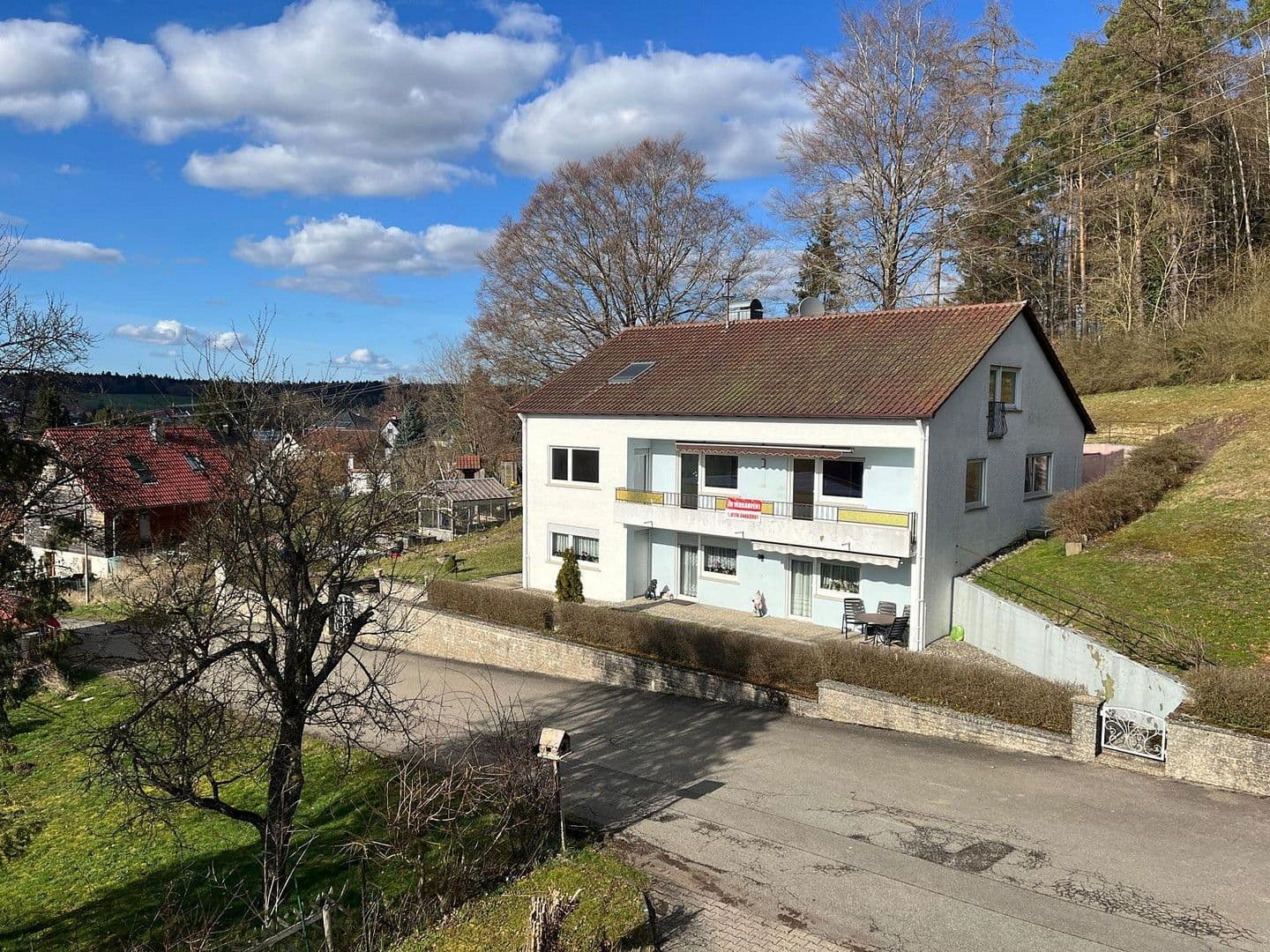 Prodej domu 240 m², pozemek 910 m², Kapellenweg 13, Deißlingen, Bádensko-Württembersko Prodej domu 240 m², pozemek 910 m², Kapellenweg 13, Deißlingen, Bádensko-Württembersko