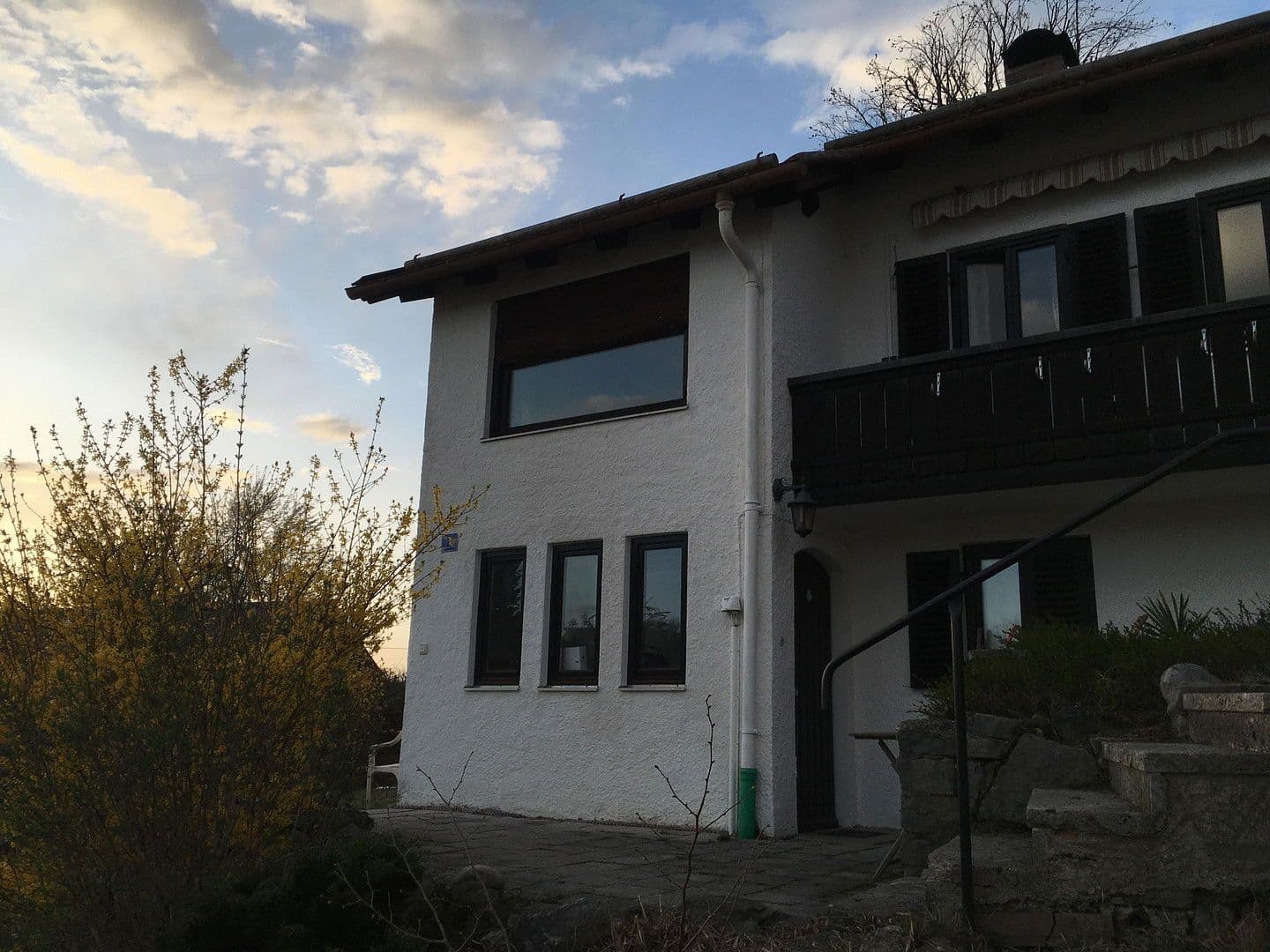 Prodej domu 150 m², pozemek 1.081 m², Am Osterbichl 1, Murnau am Staffelsee, Bavorsko Prodej domu 150 m², pozemek 1.081 m², Am Osterbichl 1, Murnau am Staffelsee, Bavorsko