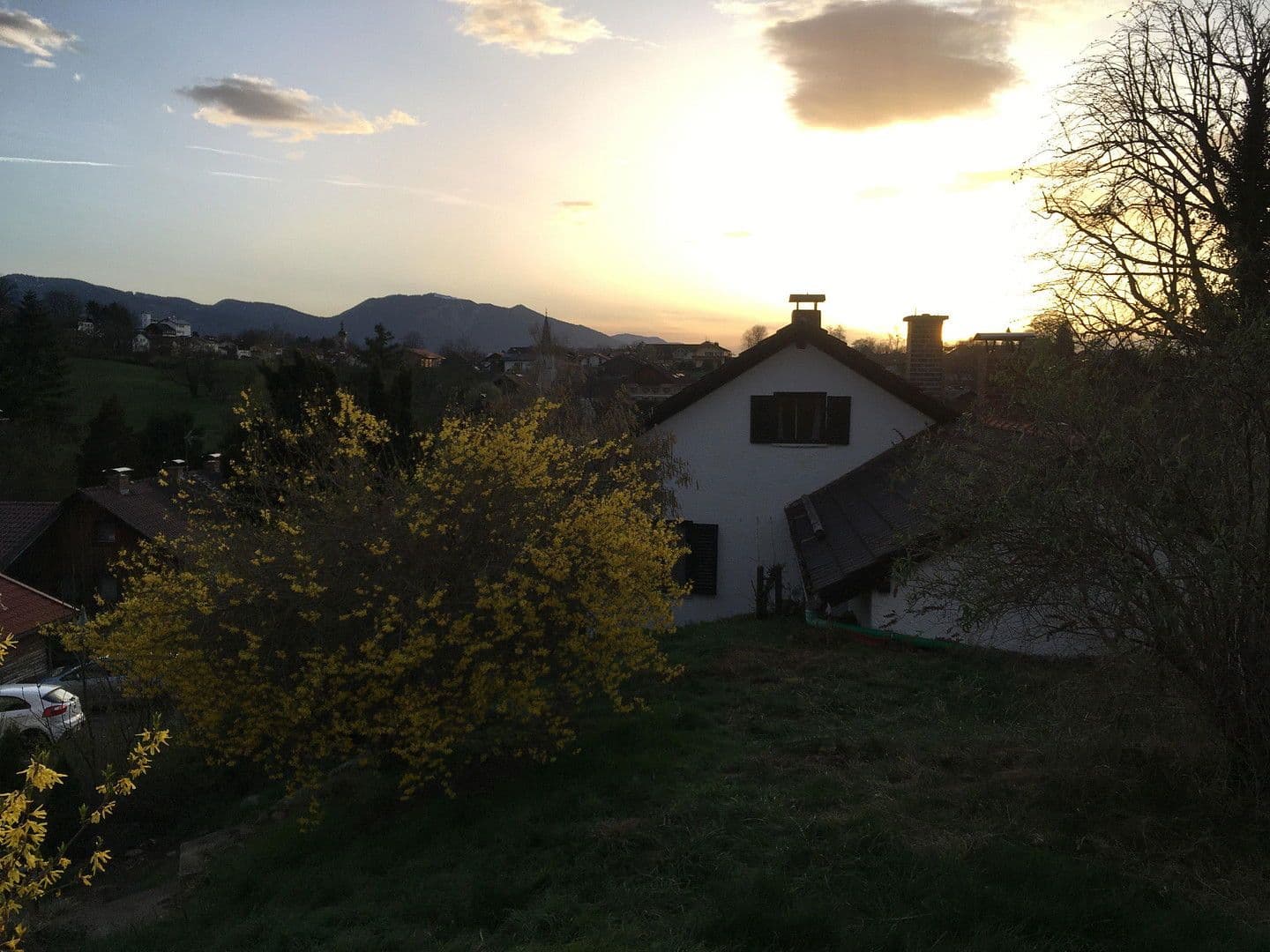 Prodej domu 150 m², pozemek 1.081 m², Am Osterbichl 1, Murnau am Staffelsee, Bavorsko Prodej domu 150 m², pozemek 1.081 m², Am Osterbichl 1, Murnau am Staffelsee, Bavorsko