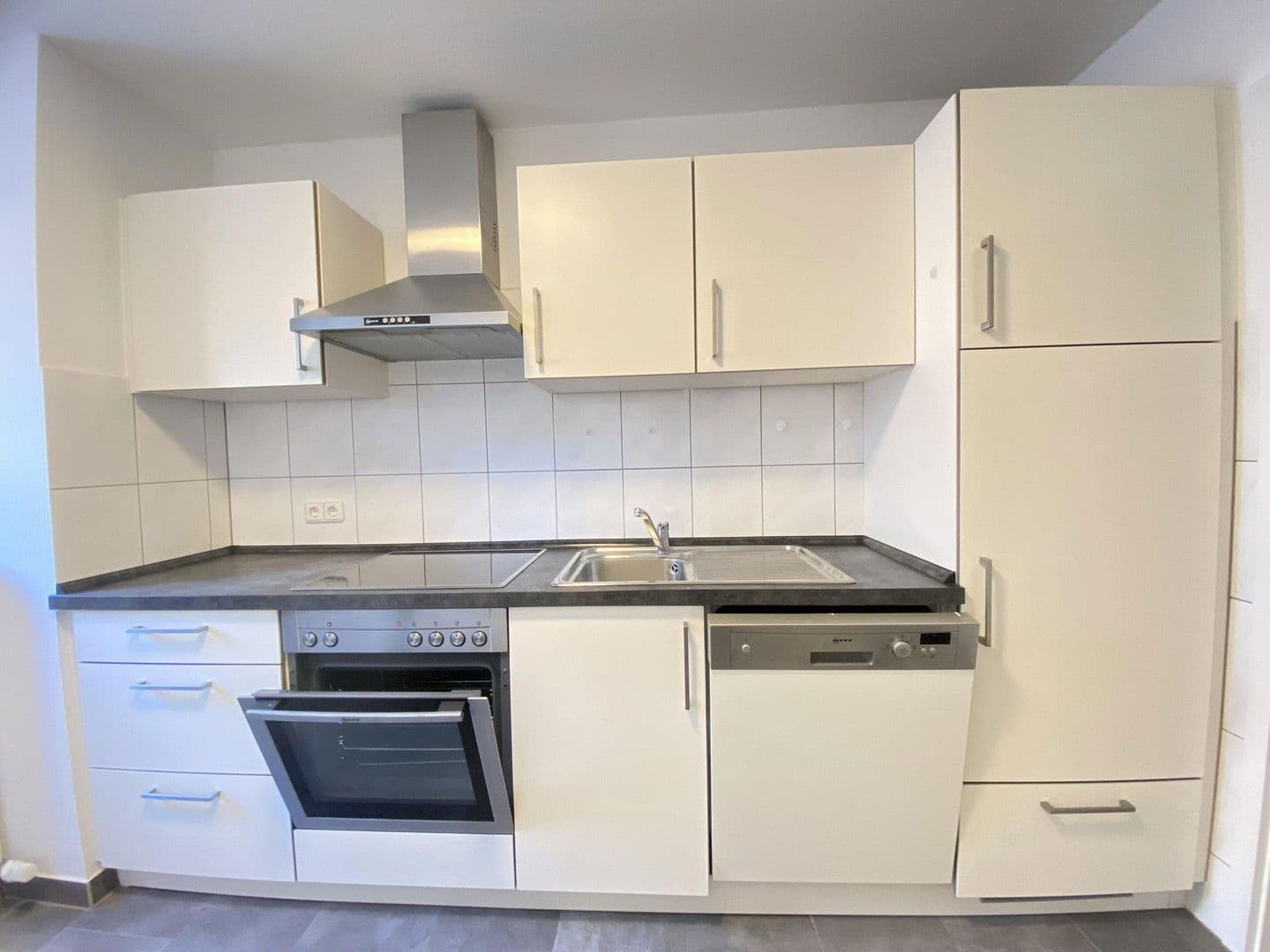 Pronájem bytu 1+1 42 m², Q1,12, Mannheim, Bádensko-Württembersko Pronájem bytu 1+1 42 m², Q1,12, Mannheim, Bádensko-Württembersko