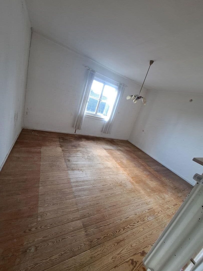 Prodej domu 120 m², pozemek 544 m², Lateinschulgasse 2, Grünstadt, Porýní-Falc Prodej domu 120 m², pozemek 544 m², Lateinschulgasse 2, Grünstadt, Porýní-Falc