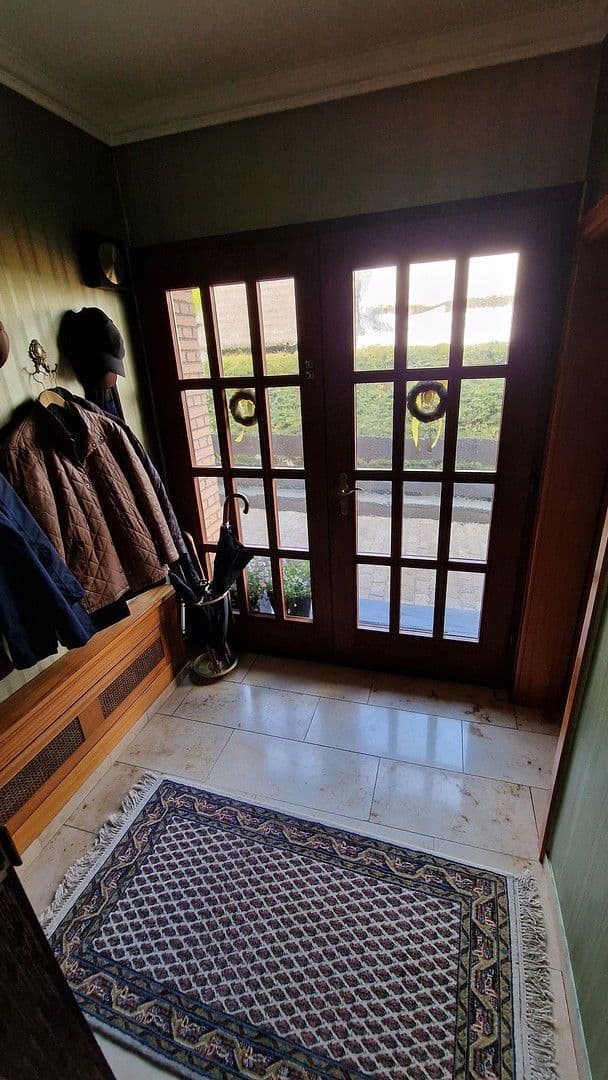 Prodej domu 184 m², pozemek 1.045 m², Königswinter, Severní Porýní-Vestfálsko Prodej domu 184 m², pozemek 1.045 m², Königswinter, Severní Porýní-Vestfálsko