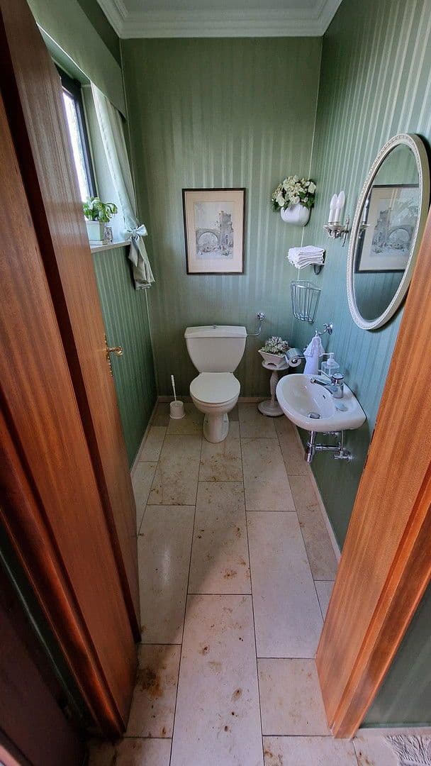 Prodej domu 184 m², pozemek 1.045 m², Königswinter, Severní Porýní-Vestfálsko Prodej domu 184 m², pozemek 1.045 m², Königswinter, Severní Porýní-Vestfálsko