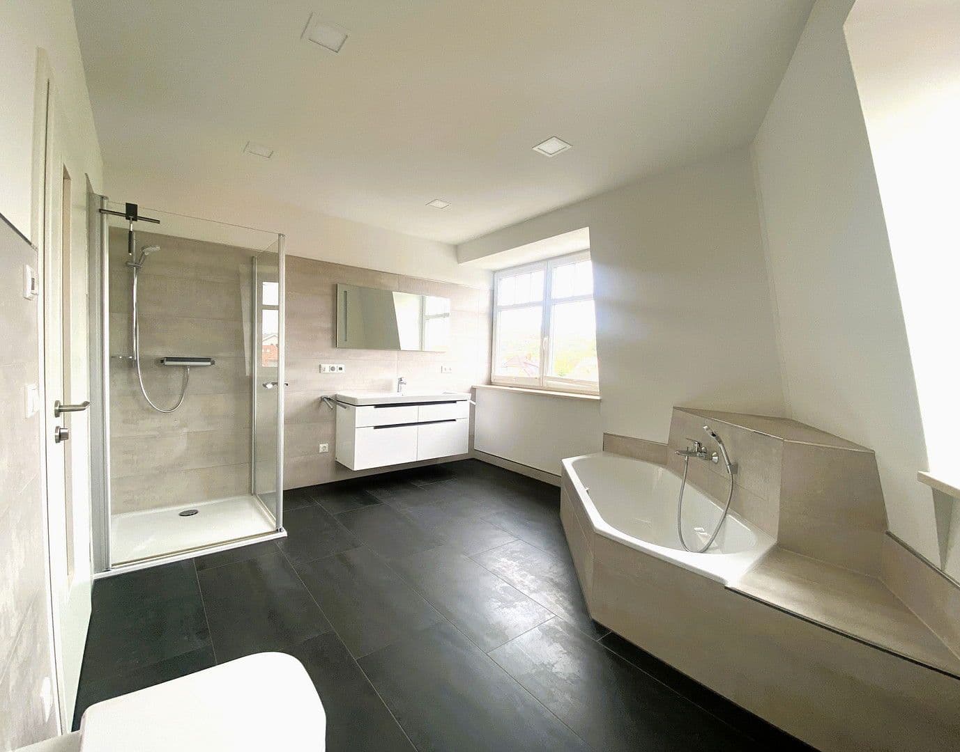 Pronájem bytu 4+1 126 m², Crossen an der Elster, Durynsko Pronájem bytu 4+1 126 m², Crossen an der Elster, Durynsko