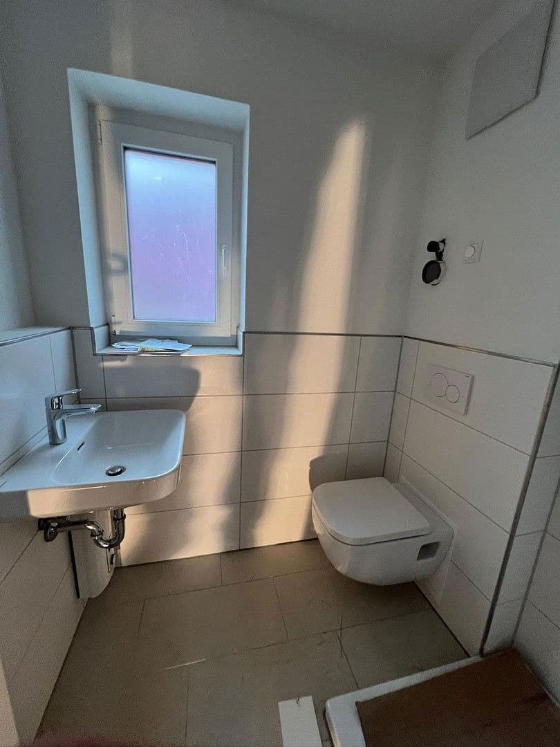 Pronájem bytu 2+1 35 m², Dossenheim, Bádensko-Württembersko Pronájem bytu 2+1 35 m², Dossenheim, Bádensko-Württembersko