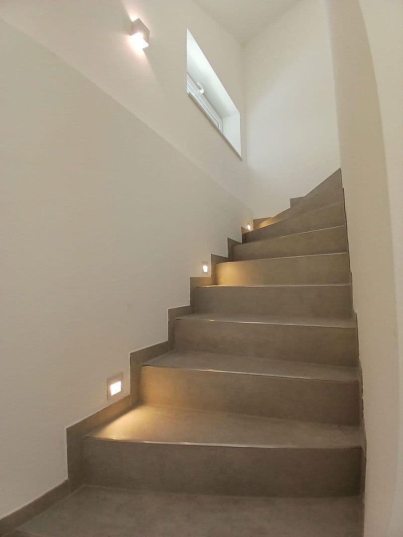 Pronájem bytu 2+1 75 m², Hamburg, Hamburg Pronájem bytu 2+1 75 m², Hamburg, Hamburg