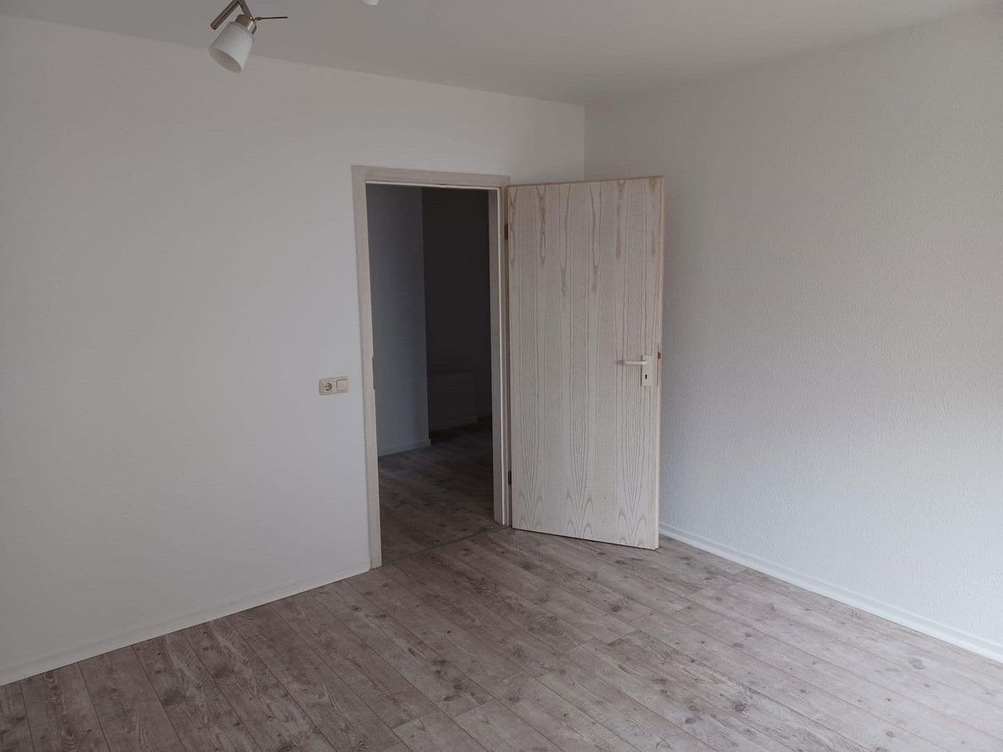 Pronájem bytu 2+1 60 m², Bergstraße 7, Mittenwalde, Braniborsko Pronájem bytu 2+1 60 m², Bergstraße 7, Mittenwalde, Braniborsko