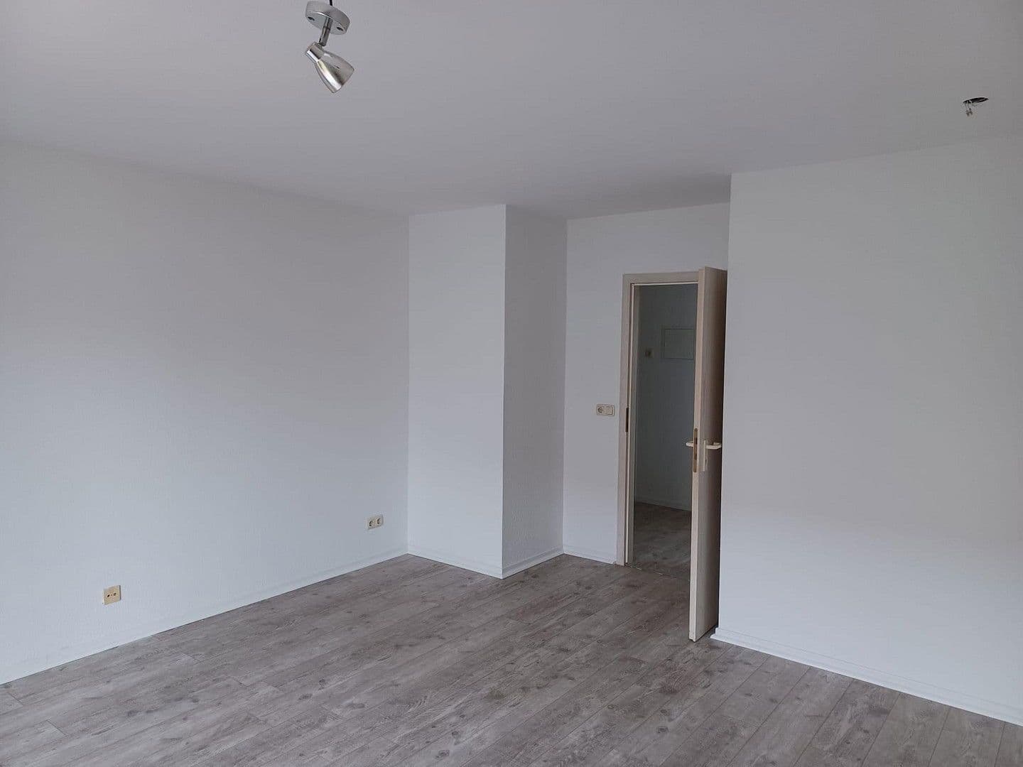 Pronájem bytu 2+1 60 m², Bergstraße 7, Mittenwalde, Braniborsko Pronájem bytu 2+1 60 m², Bergstraße 7, Mittenwalde, Braniborsko