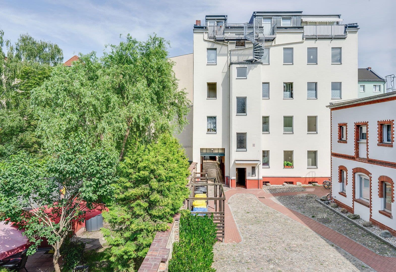 Pronájem bytu 4+1 87 m², Schönwalder Str., Berlin, Berlín Pronájem bytu 4+1 87 m², Schönwalder Str., Berlin, Berlín